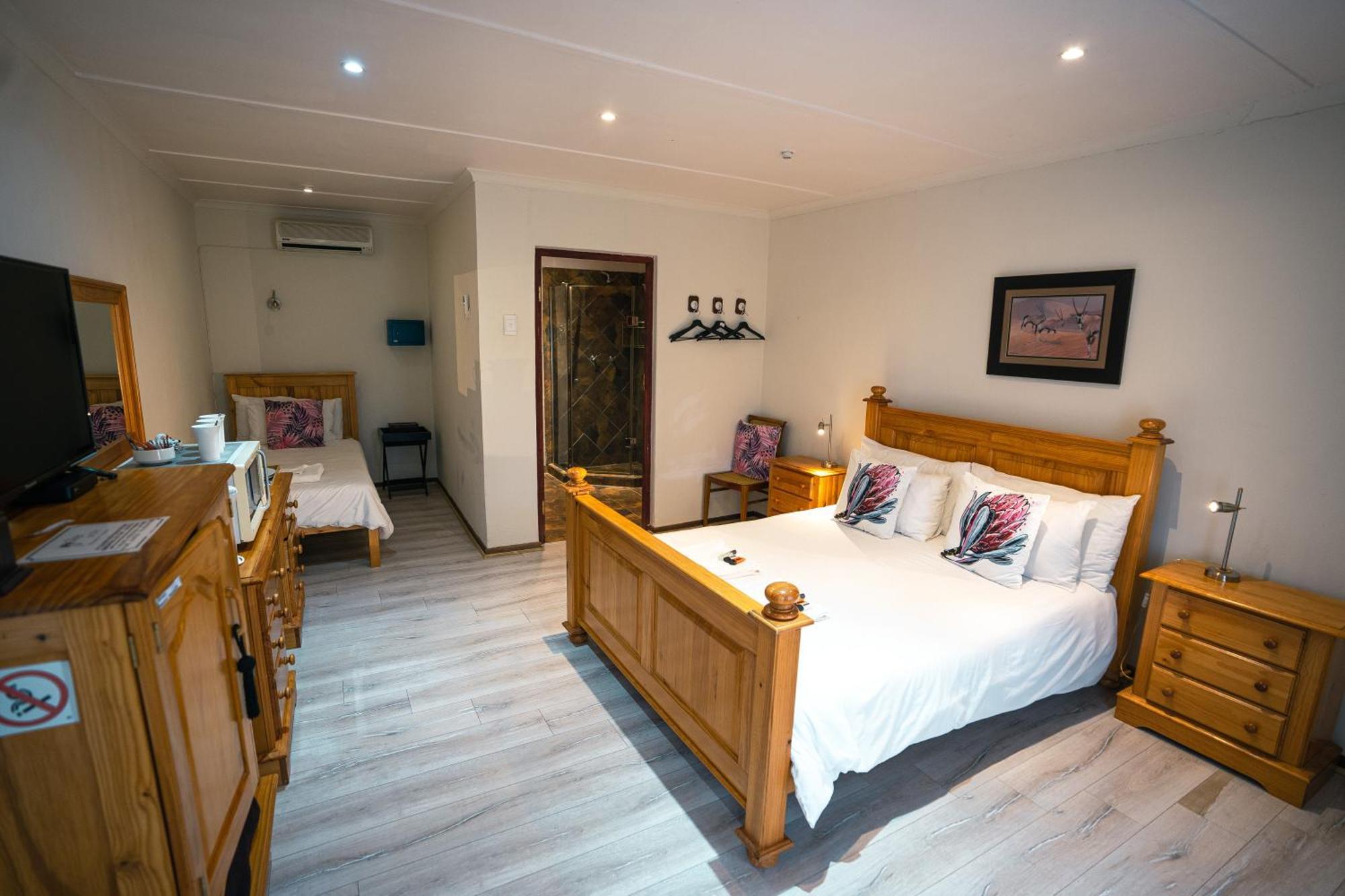 Villa Olive Grove Guest Farm Beaufort West Exterior foto