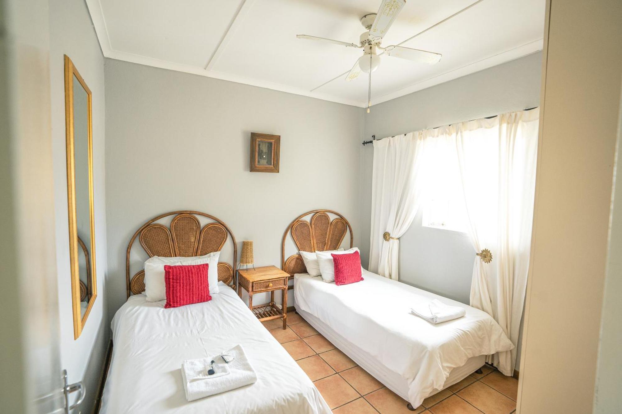 Villa Olive Grove Guest Farm Beaufort West Exterior foto
